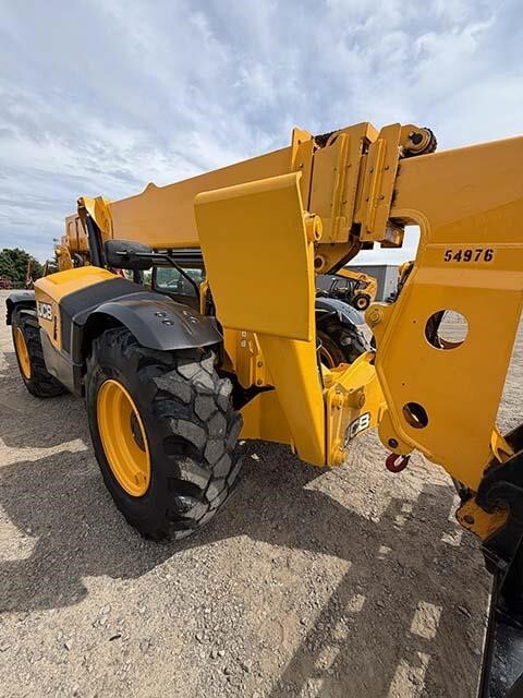 2019 JCB 510-56-33