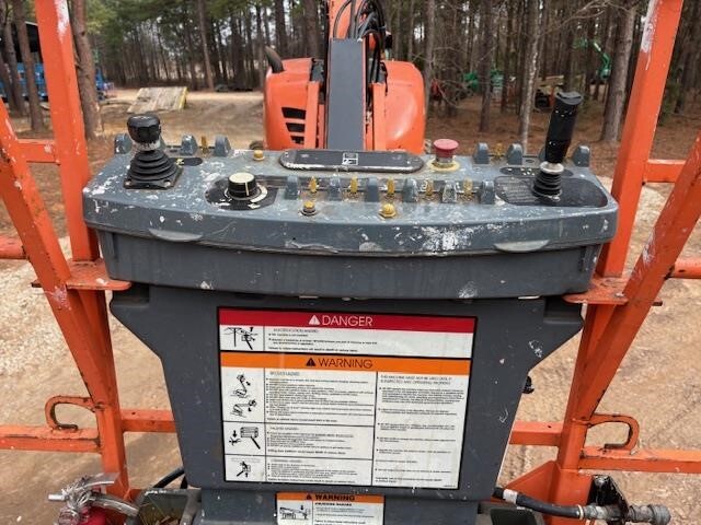 2016 JLG 600AJ-11