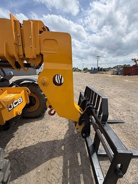 2019 JCB 507-42-32