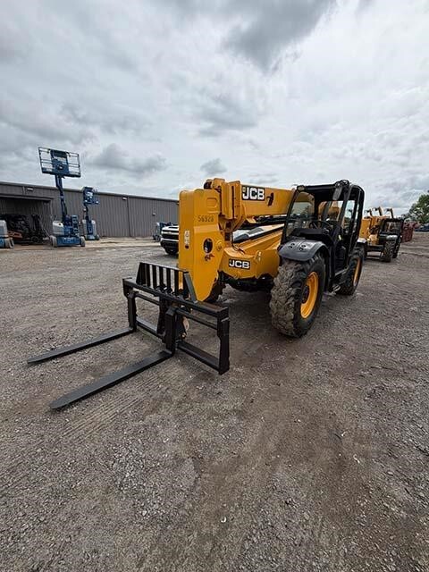 2019 JCB 507-42