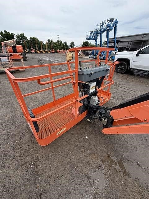 2020 JLG 860SJ-38