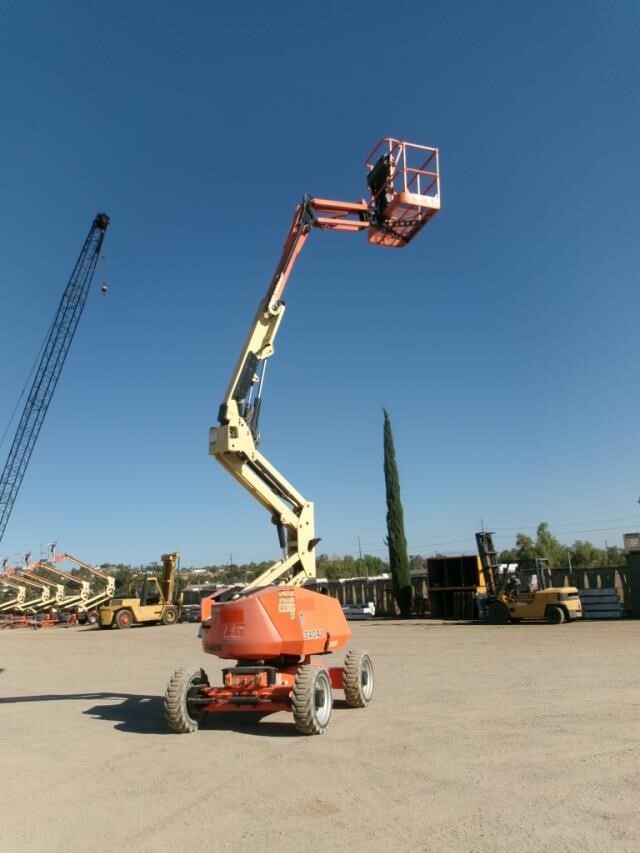 2018 JLG 340AJ-16