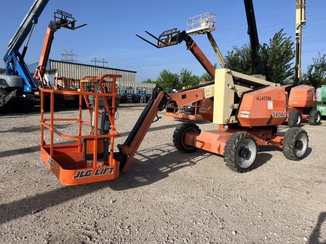 2018 JLG 340AJ-2