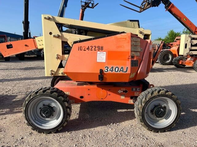 2018 JLG 340AJ-14