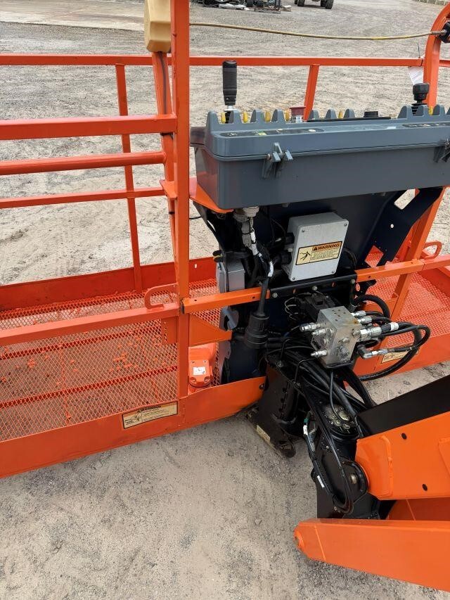 2021 JLG 660SJ-34