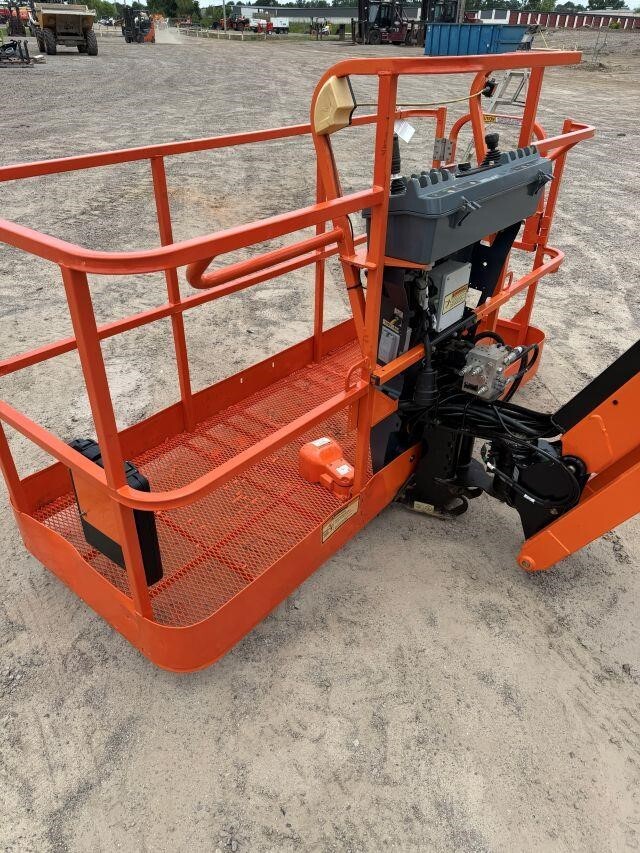 2021 JLG 660SJ-35