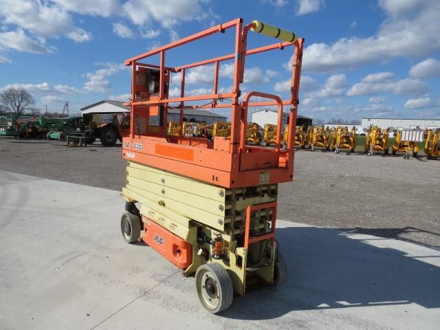 2019 JLG 2632ES-8