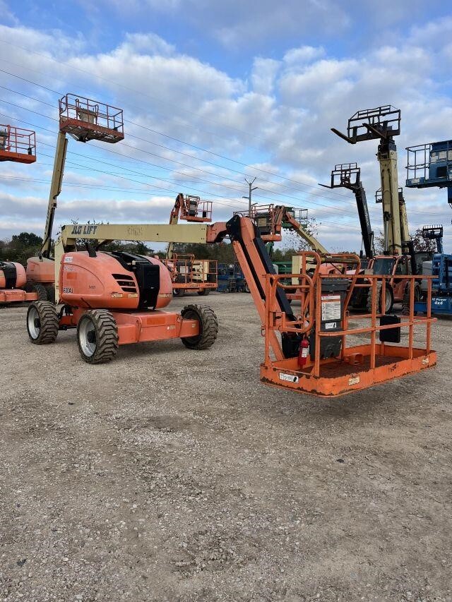 2017 JLG 600AJ-3