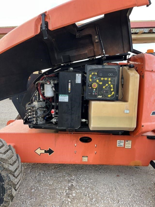 2017 JLG 600AJ-13