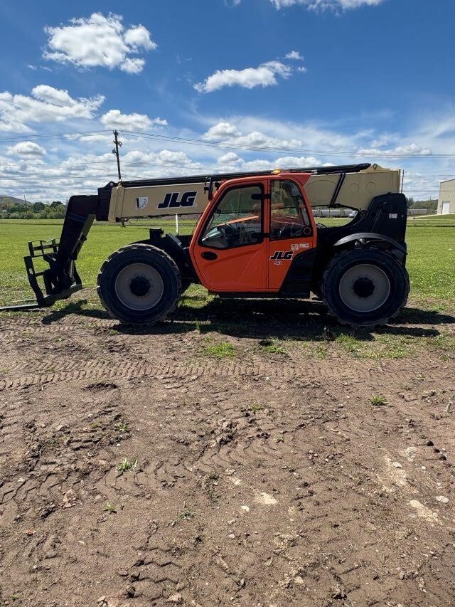 2018 JLG 943-2
