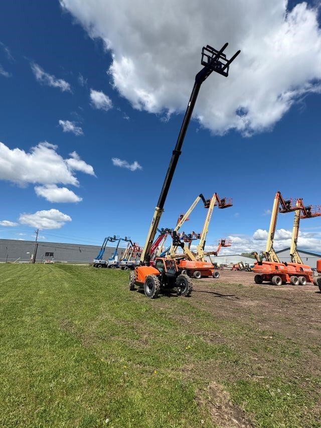 2018 JLG 943-14