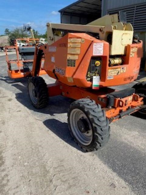 2019 JLG 340AJ