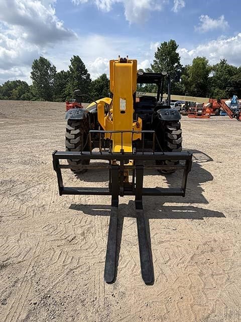 2019 JCB 507-42-13