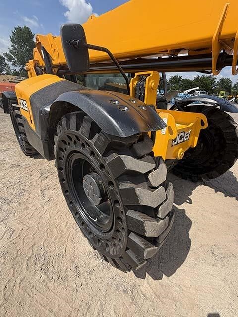 2019 JCB 507-42-19