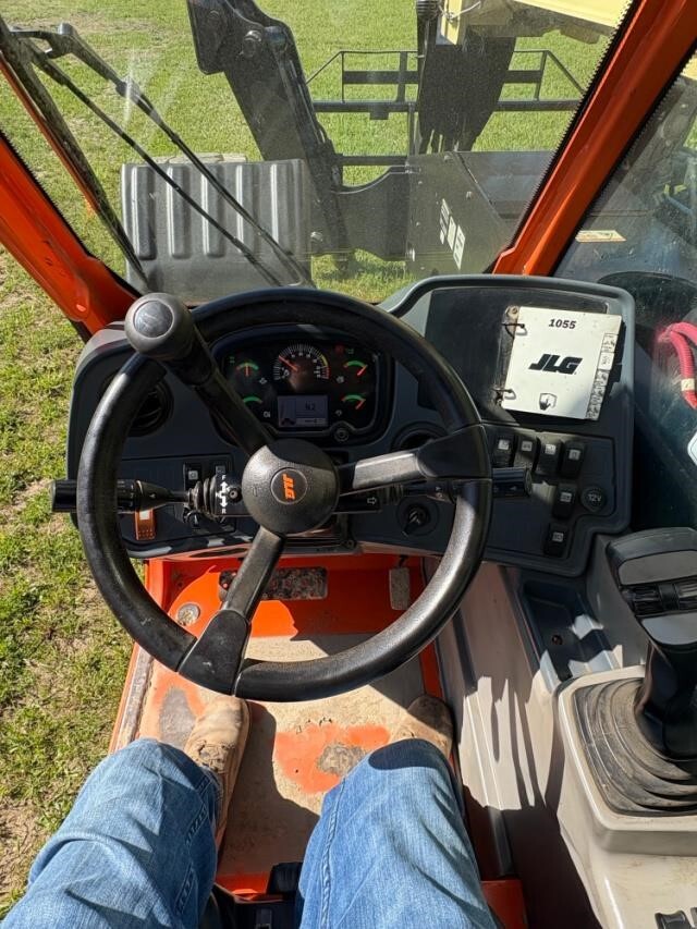 2022 JLG 1055-5