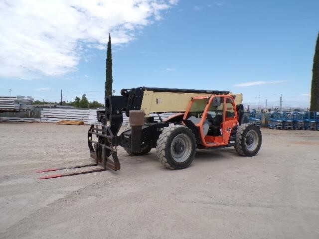 2016 JLG 1255