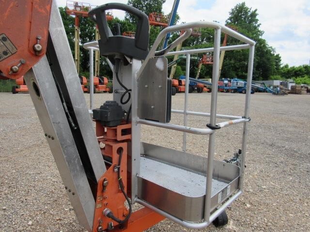 2019 JLG T500J-12