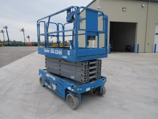 2019 Genie GS-3246-4
