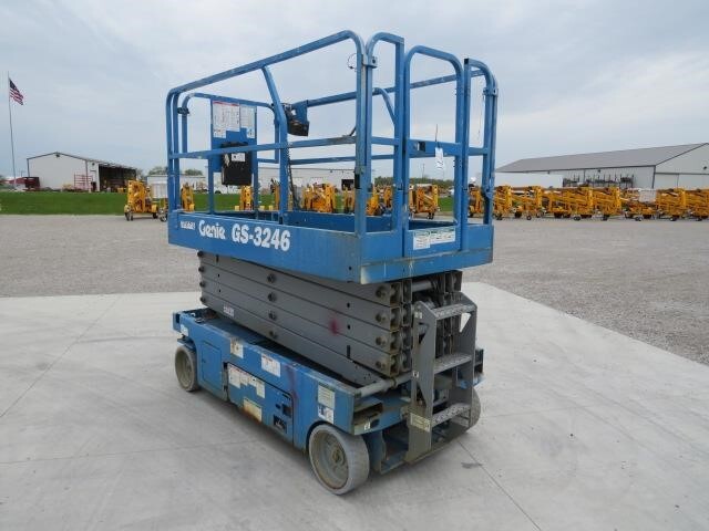 2019 Genie GS-3246-8