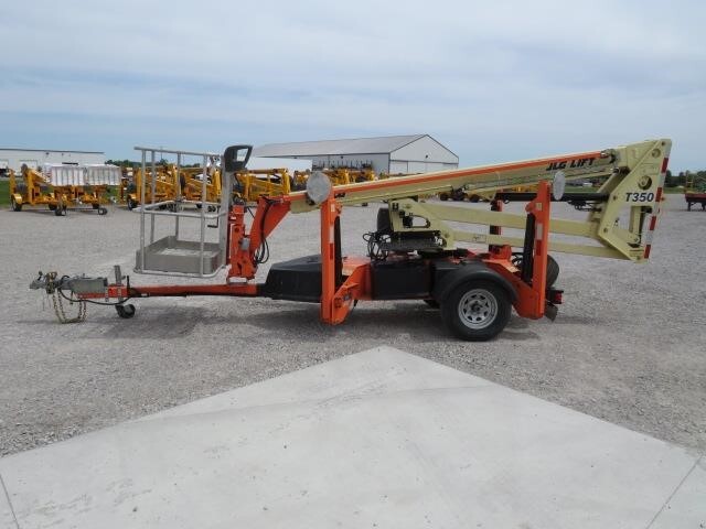 2023 JLG T350