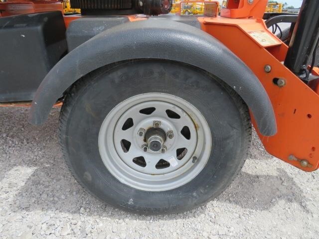 2023 JLG T350-8