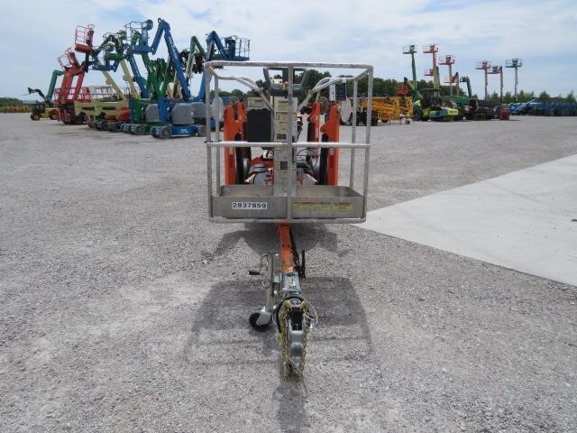 2023 JLG T350-16