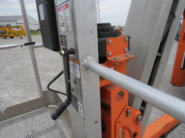 2019 JLG T500J-17