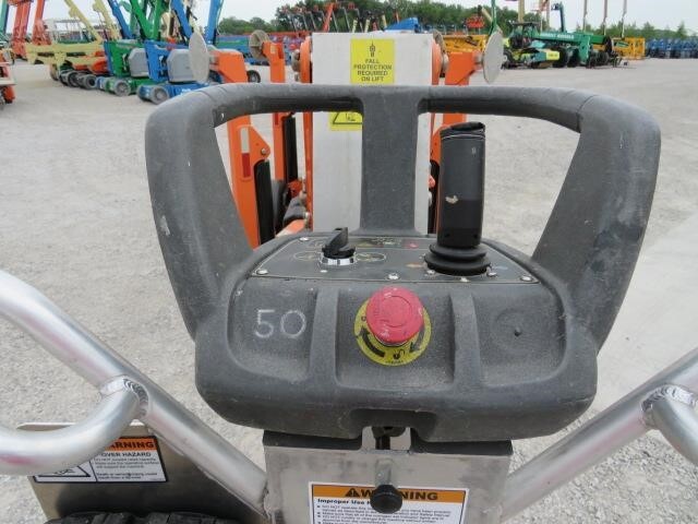 2019 JLG T500J-19