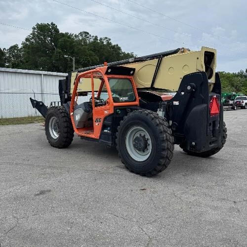 2019 JLG 1055-2