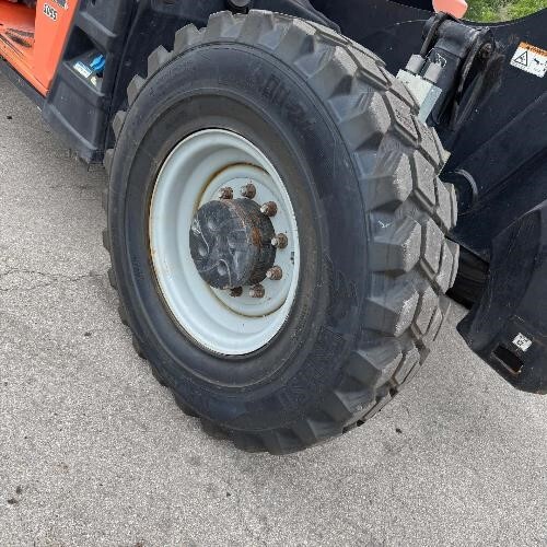 2019 JLG 1055-8