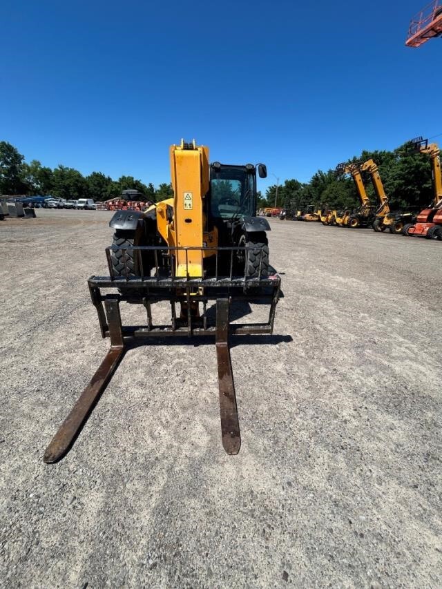 2021 JCB 507-42-4