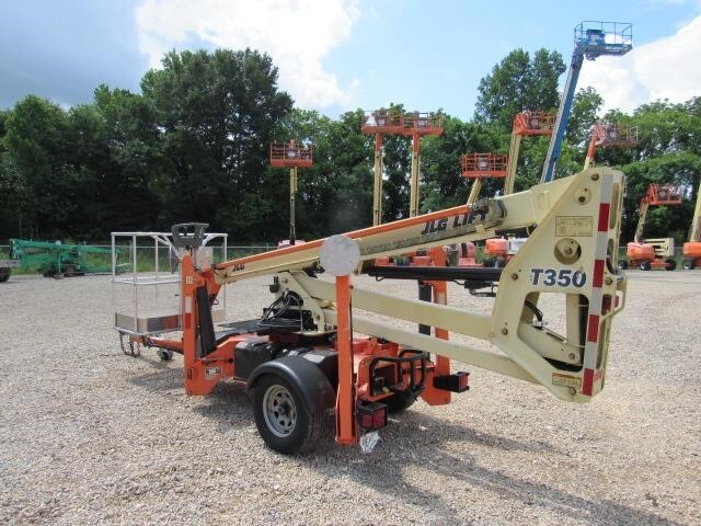 2019 JLG T350-8