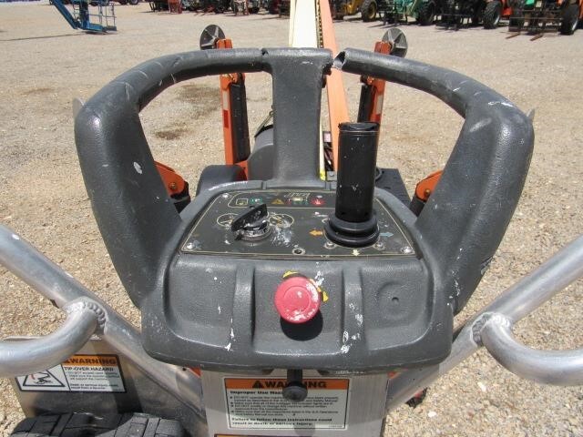 2019 JLG T350-11