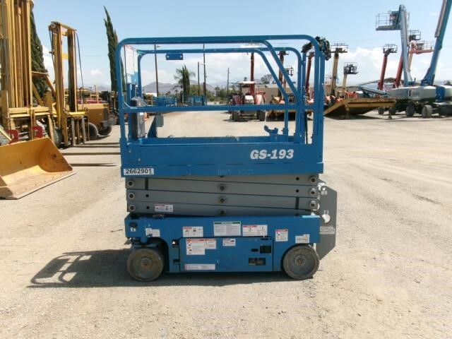 2018 Genie GS-1930