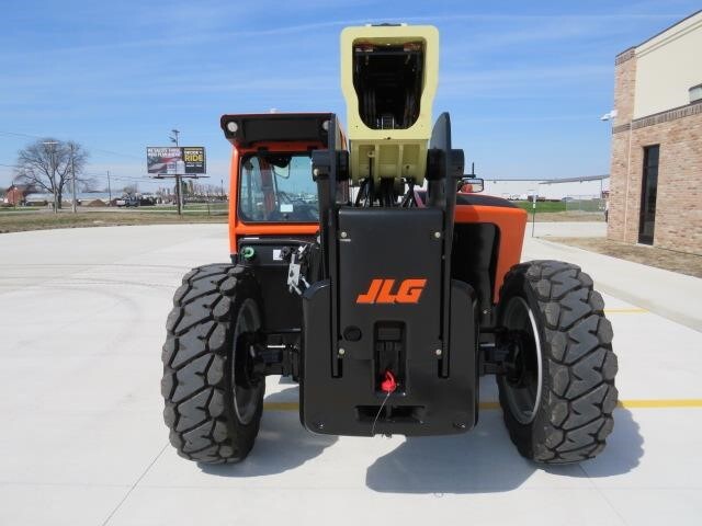 2026 JLG 943-7
