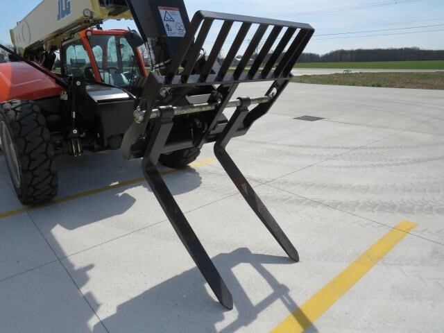 2026 JLG 943-10