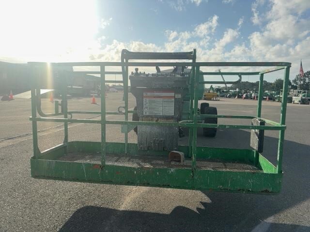2016 JLG 400S-16