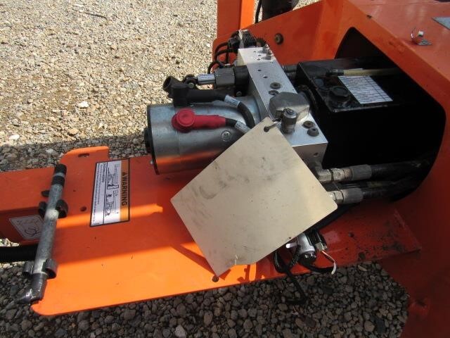 2019 JLG T350-18