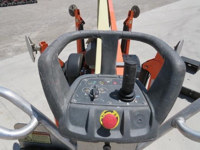 2019 JLG T350-19