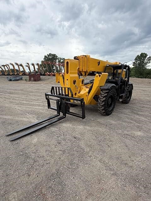 2022 JCB 510-56