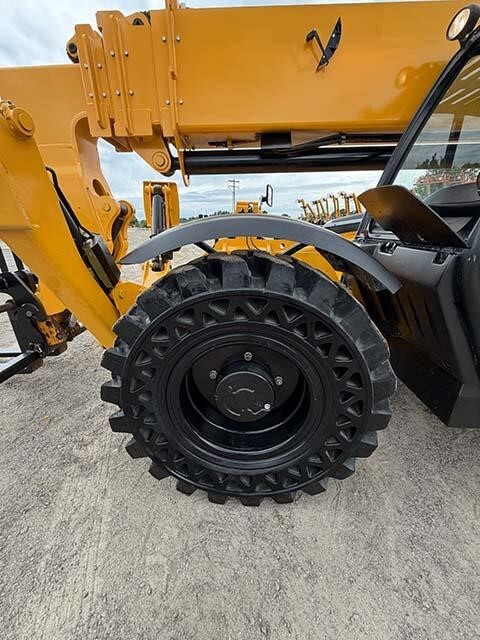 2022 JCB 510-56-17