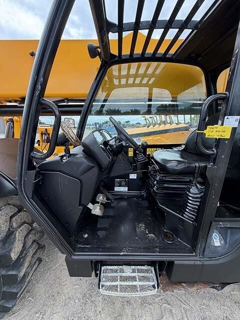 2022 JCB 510-56-41