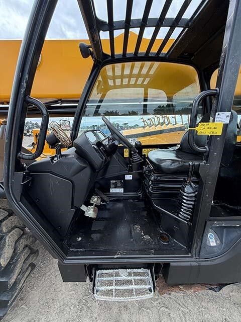2022 JCB 510-56-42