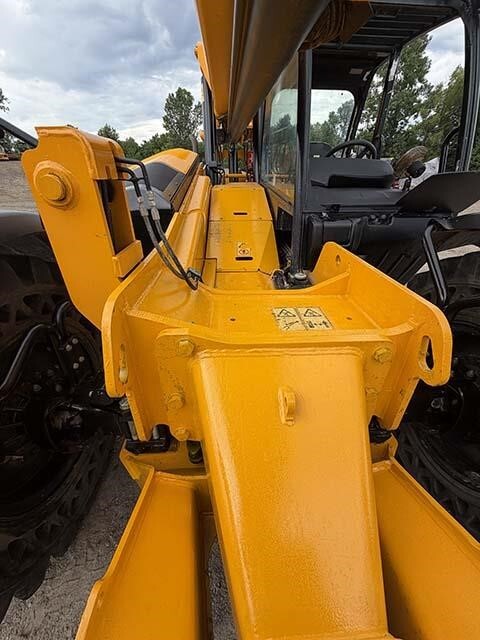 2022 JCB 510-56-54