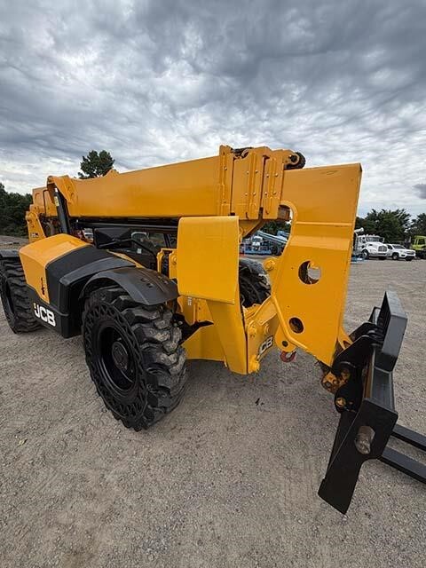 2022 JCB 510-56-56