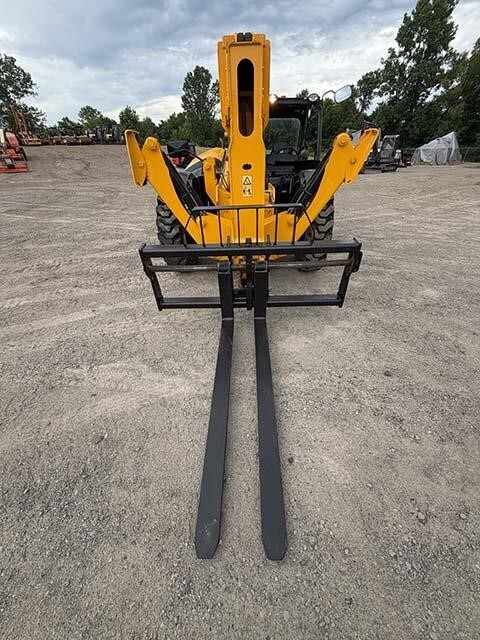 2022 JCB 510-56-59