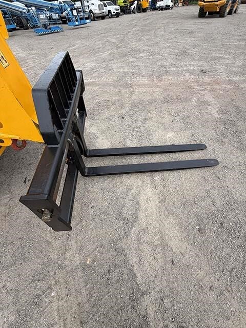 2022 JCB 510-56-60