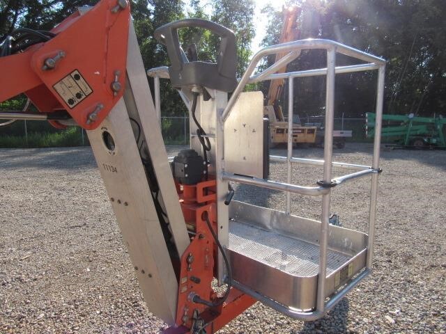 2019 JLG T500J-12