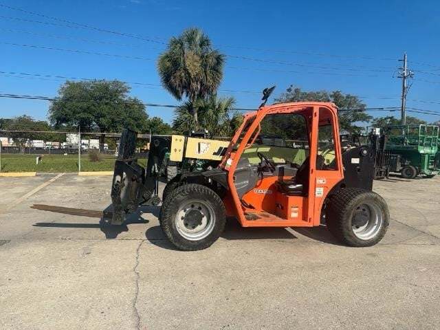 2017 JLG G5-18A-2