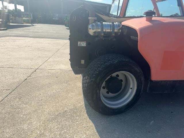 2017 JLG G5-18A-11